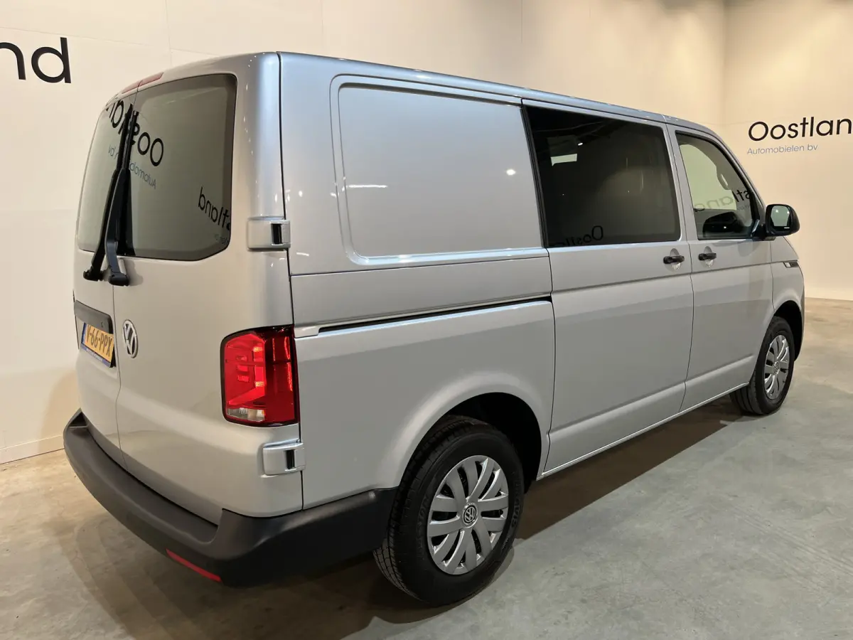 2.0 TDI L1H1 150 PK Automaat / Airco / Cruise Control / CarPlay / PDC / Navigatie / 3-Zits