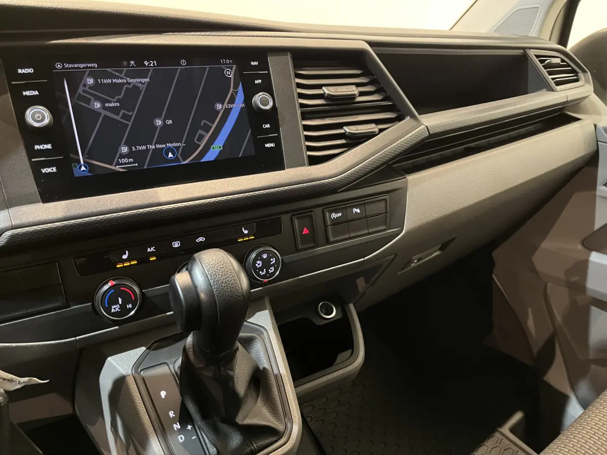 2.0 TDI L1H1 150 PK Automaat / Airco / Cruise Control / CarPlay / PDC / Navigatie / 3-Zits
