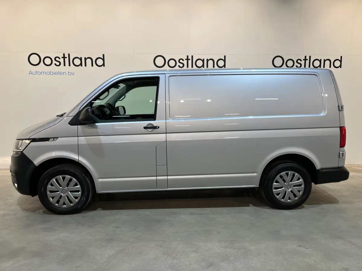2.0 TDI L1H1 150 PK Automaat / Airco / Cruise Control / CarPlay / PDC / Navigatie / 3-Zits