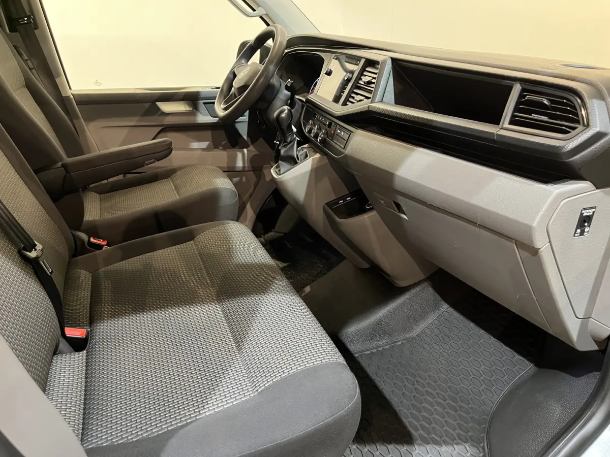 2.0 TDI L1H1 150 PK Automaat / Airco / Cruise Control / CarPlay / PDC / Navigatie / 3-Zits