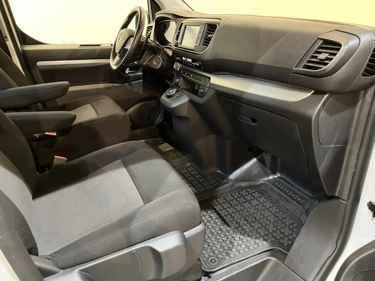 2.0 CDTI L3H1 Innovation 180 PK Automaat / Airco / CarPlay / Camera / Cruise Control / Navigatie / Trekhaak / 34.000 KM !!