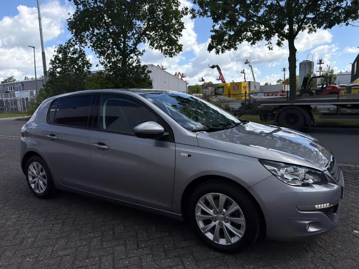 1.2 PureTech Style - 131PK/1EIGENAAR/NAVI/CLIMA
