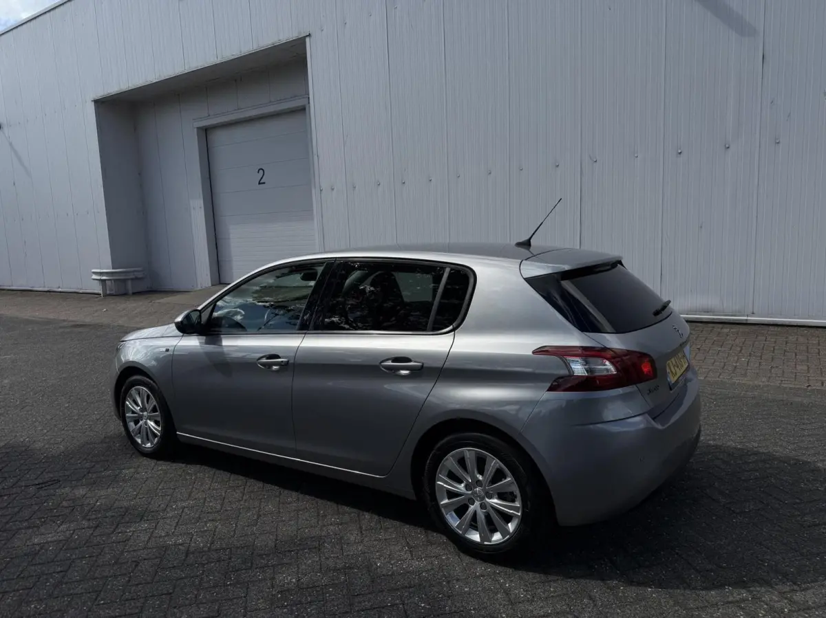 1.2 PureTech Style - 131PK/1EIGENAAR/NAVI/CLIMA