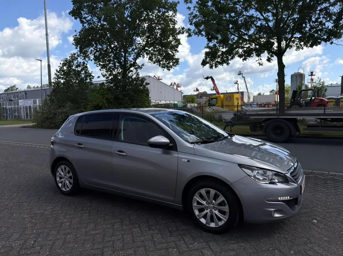 1.2 PureTech Style - 131PK/1EIGENAAR/NAVI/CLIMA