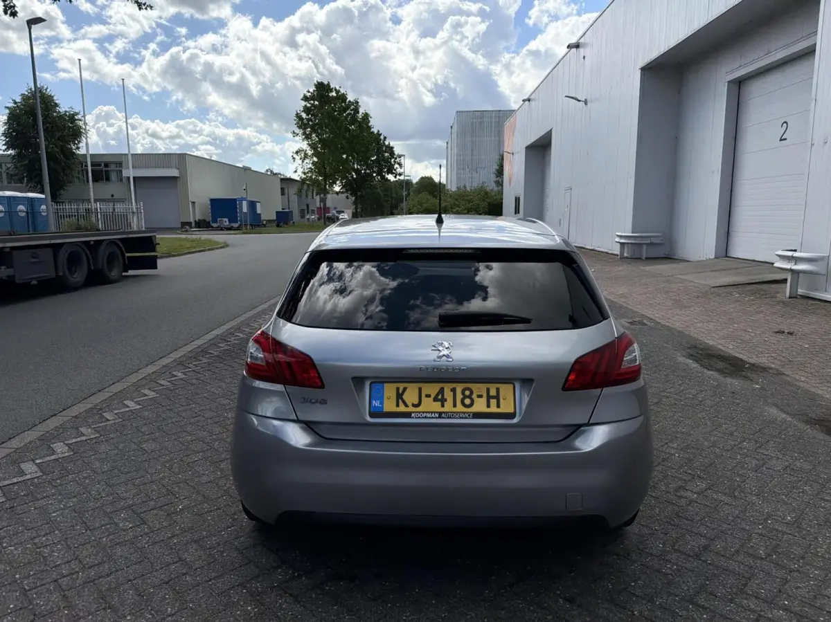 1.2 PureTech Style - 131PK/1EIGENAAR/NAVI/CLIMA