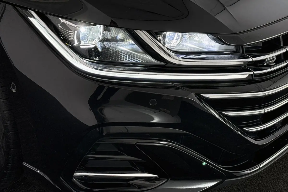 1.4 TSI eHybrid R-Line Business+ Panoramadak Achteruitrijcamera