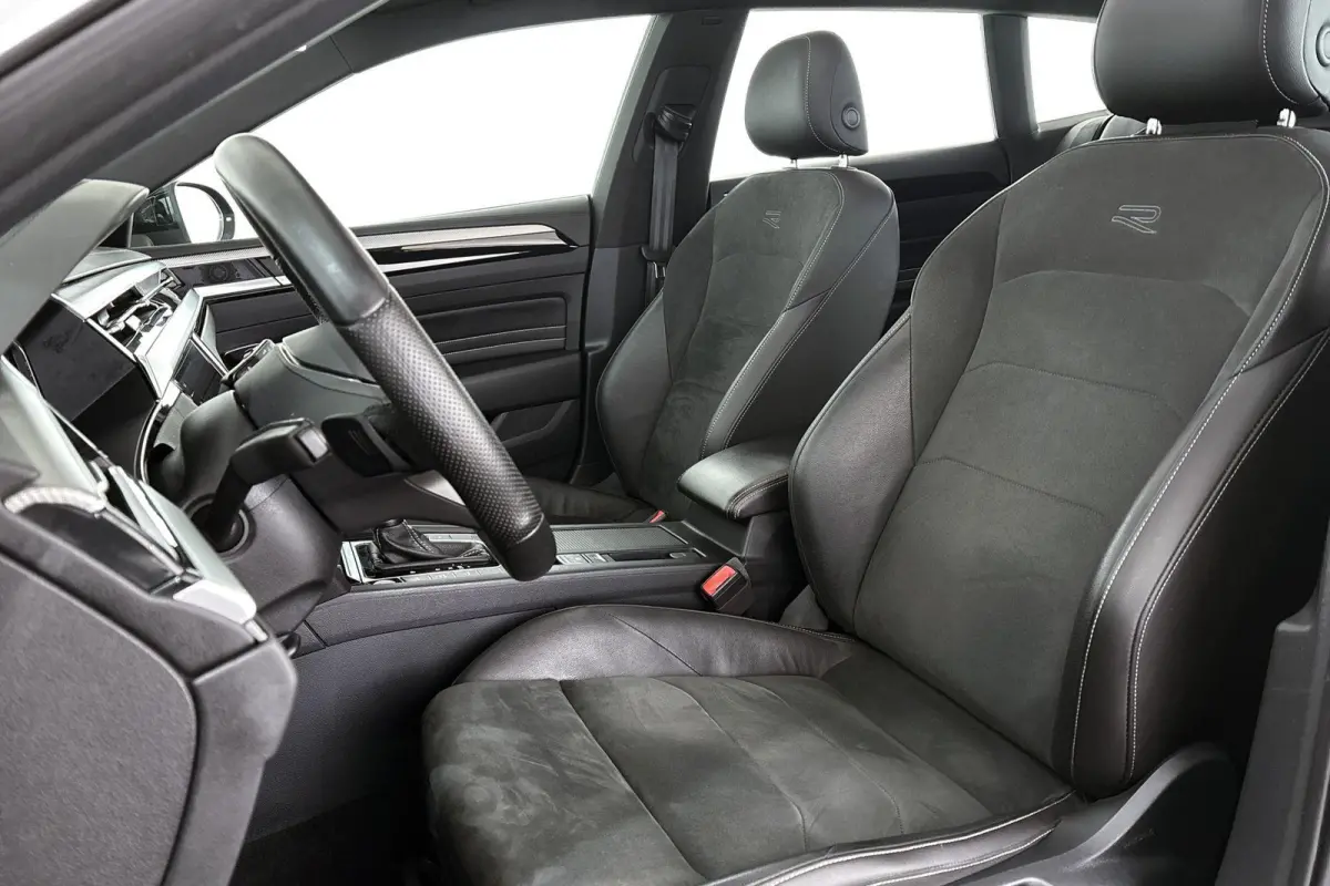 1.4 TSI eHybrid R-Line Business+ Panoramadak Achteruitrijcamera