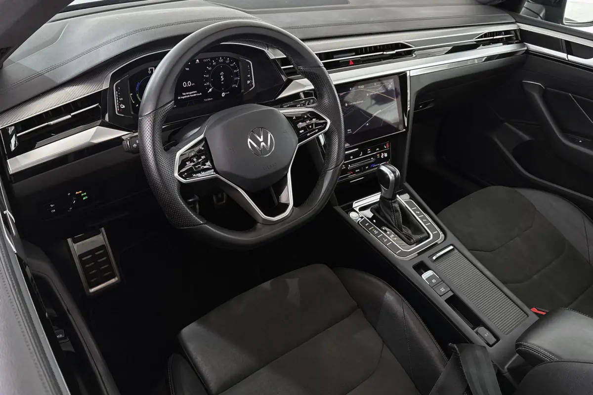 1.4 TSI eHybrid R-Line Business+ Panoramadak Achteruitrijcamera
