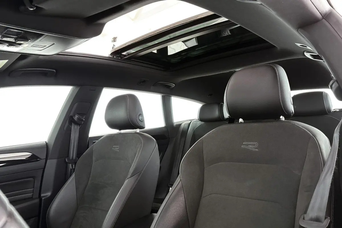 1.4 TSI eHybrid R-Line Business+ Panoramadak Achteruitrijcamera