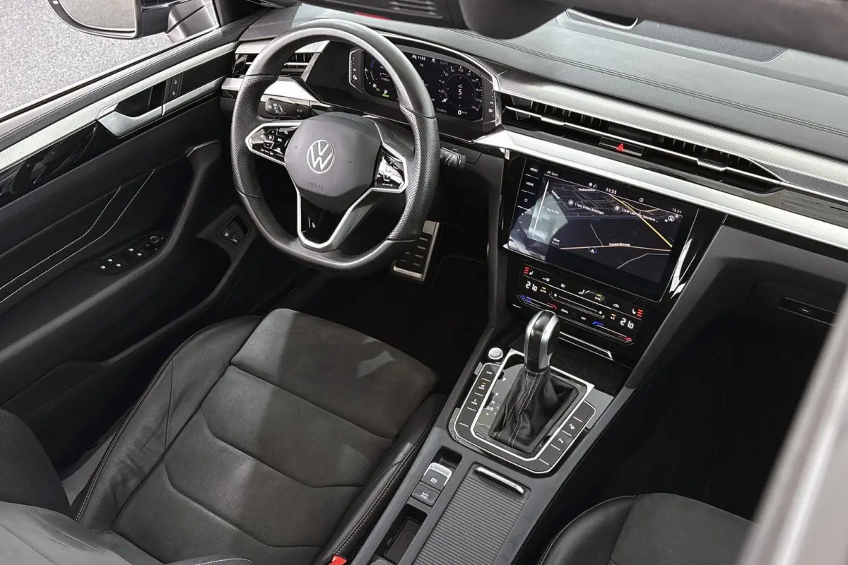 1.4 TSI eHybrid R-Line Business+ Panoramadak Achteruitrijcamera
