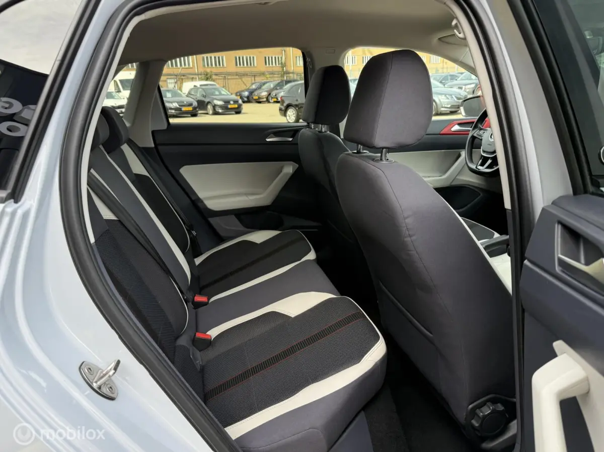 1.0 TSI Beats Highline BOMVOL | AUTOMAAT