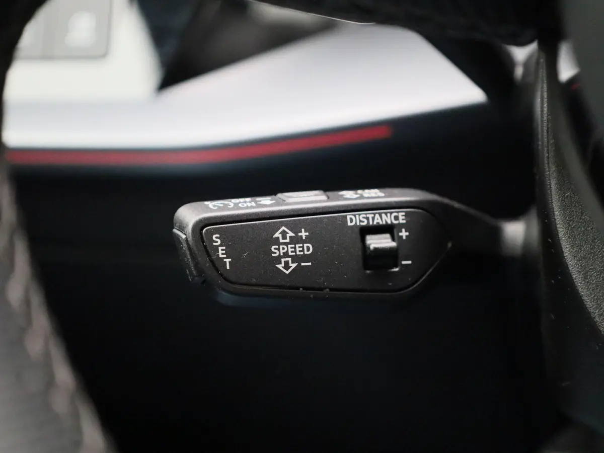 40 TFSI e S edition 204 PK | S-line | Automaat | Navigatie | Stoelverwarming | Camera |