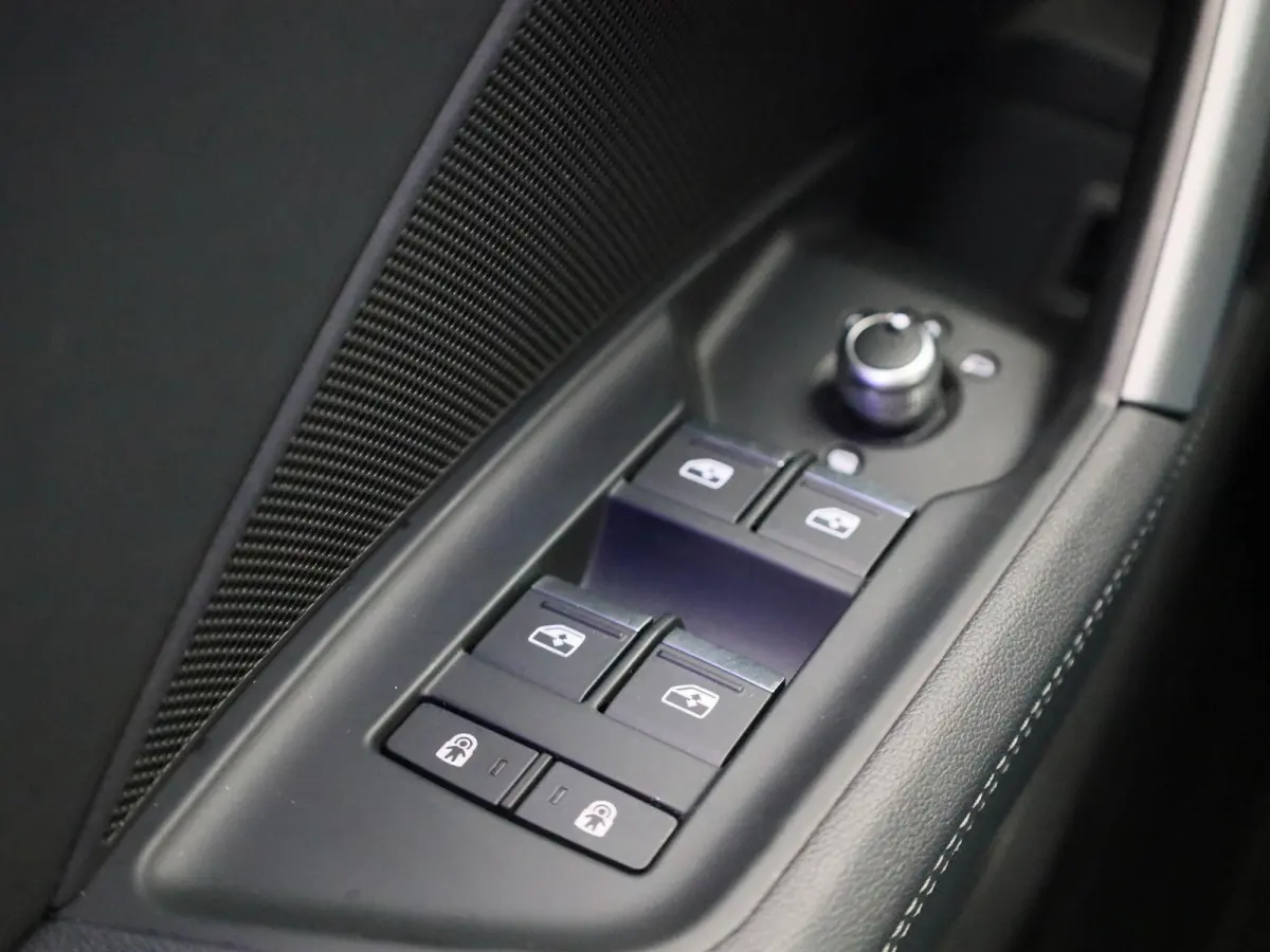 40 TFSI e S edition 204 PK | S-line | Automaat | Navigatie | Stoelverwarming | Camera |