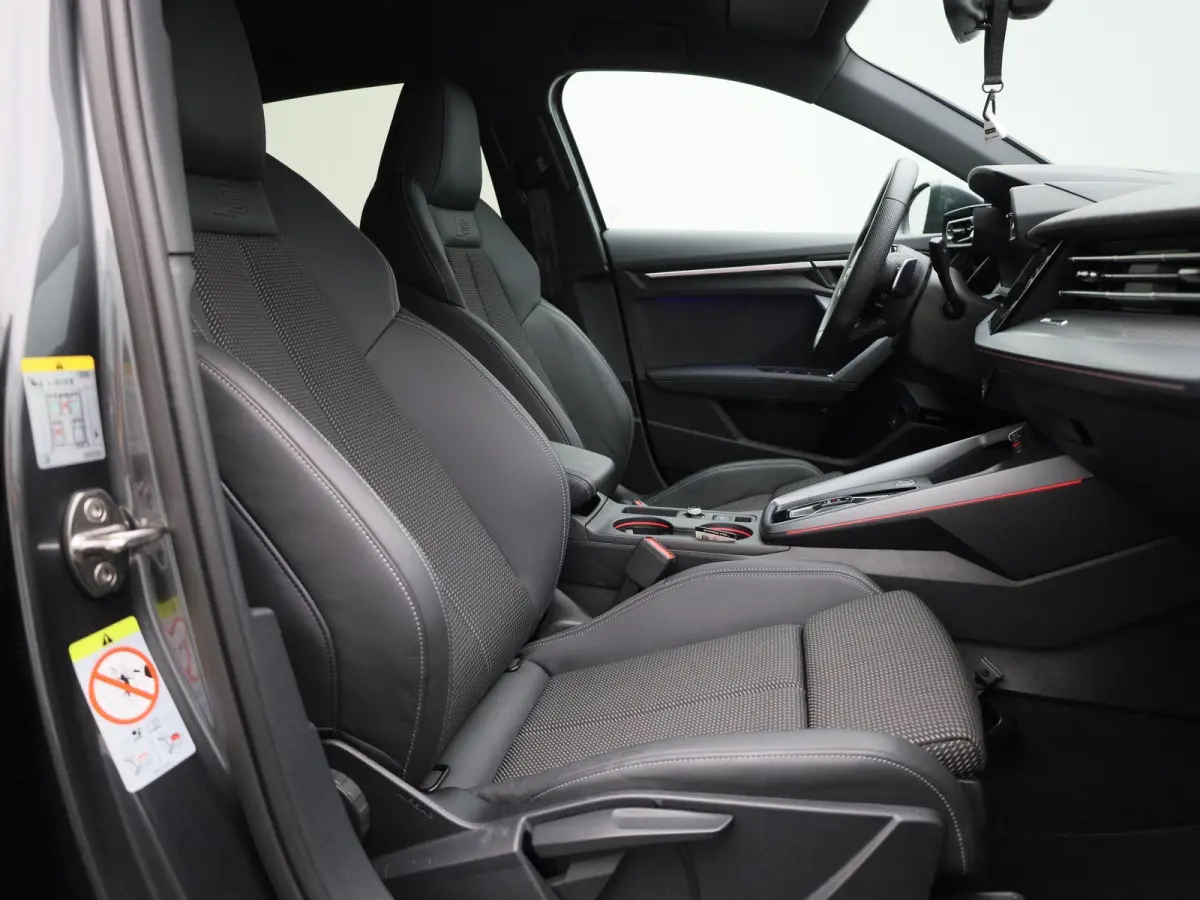40 TFSI e S edition 204 PK | S-line | Automaat | Navigatie | Stoelverwarming | Camera |