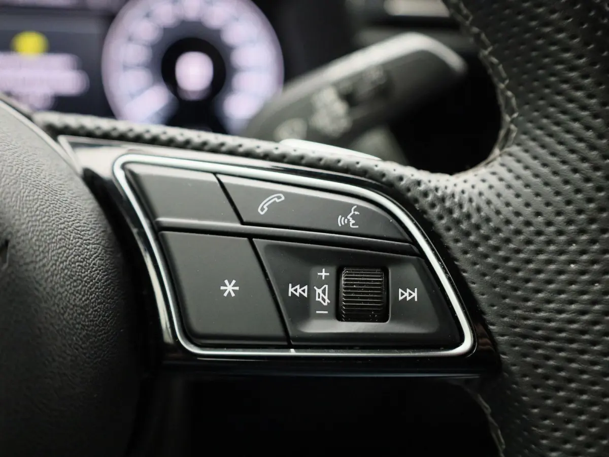 40 TFSI e S edition 204 PK | S-line | Automaat | Navigatie | Stoelverwarming | Camera |