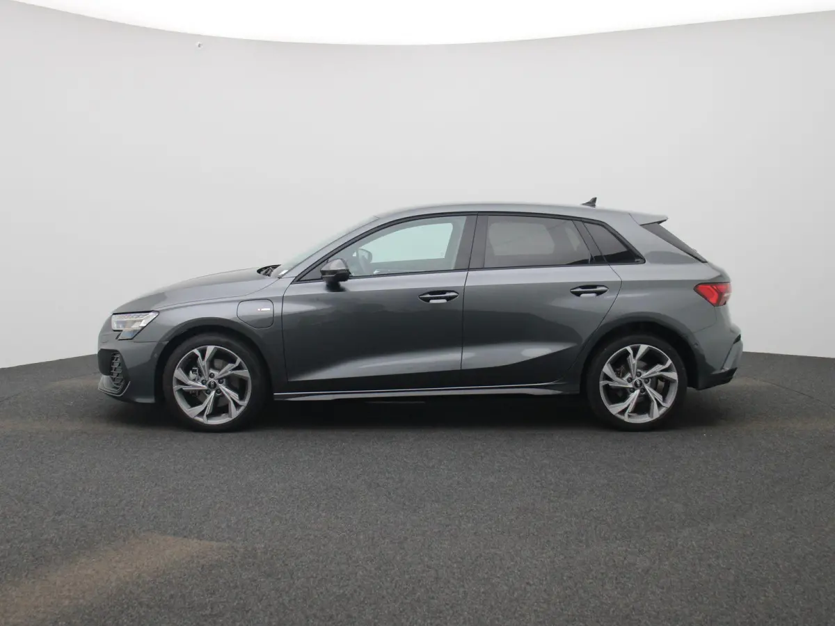 40 TFSI e S edition 204 PK | S-line | Automaat | Navigatie | Stoelverwarming | Camera |