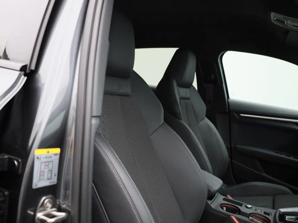 40 TFSI e S edition 204 PK | S-line | Automaat | Navigatie | Stoelverwarming | Camera |