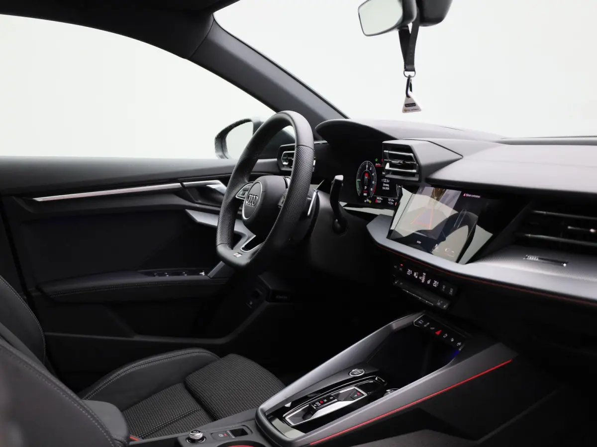 40 TFSI e S edition 204 PK | S-line | Automaat | Navigatie | Stoelverwarming | Camera |