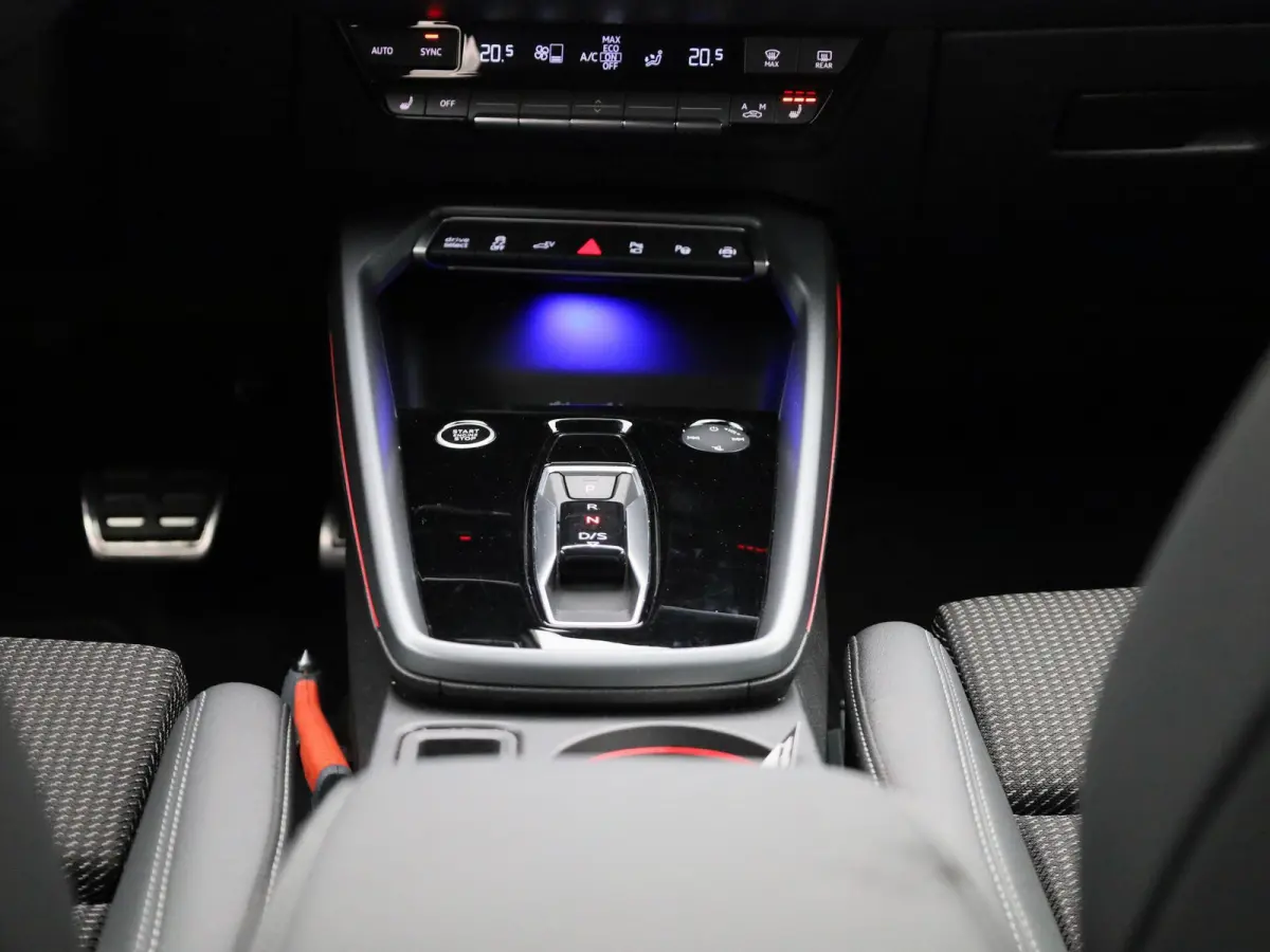 40 TFSI e S edition 204 PK | S-line | Automaat | Navigatie | Stoelverwarming | Camera |