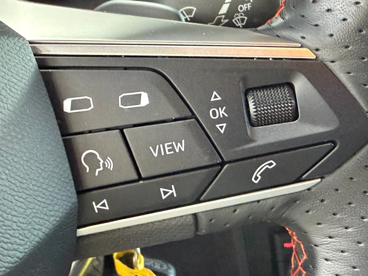 1.0 TSI FR | DSG | Leder / Alcantara | Camera | Climate | Stoelverwarming | Virtual