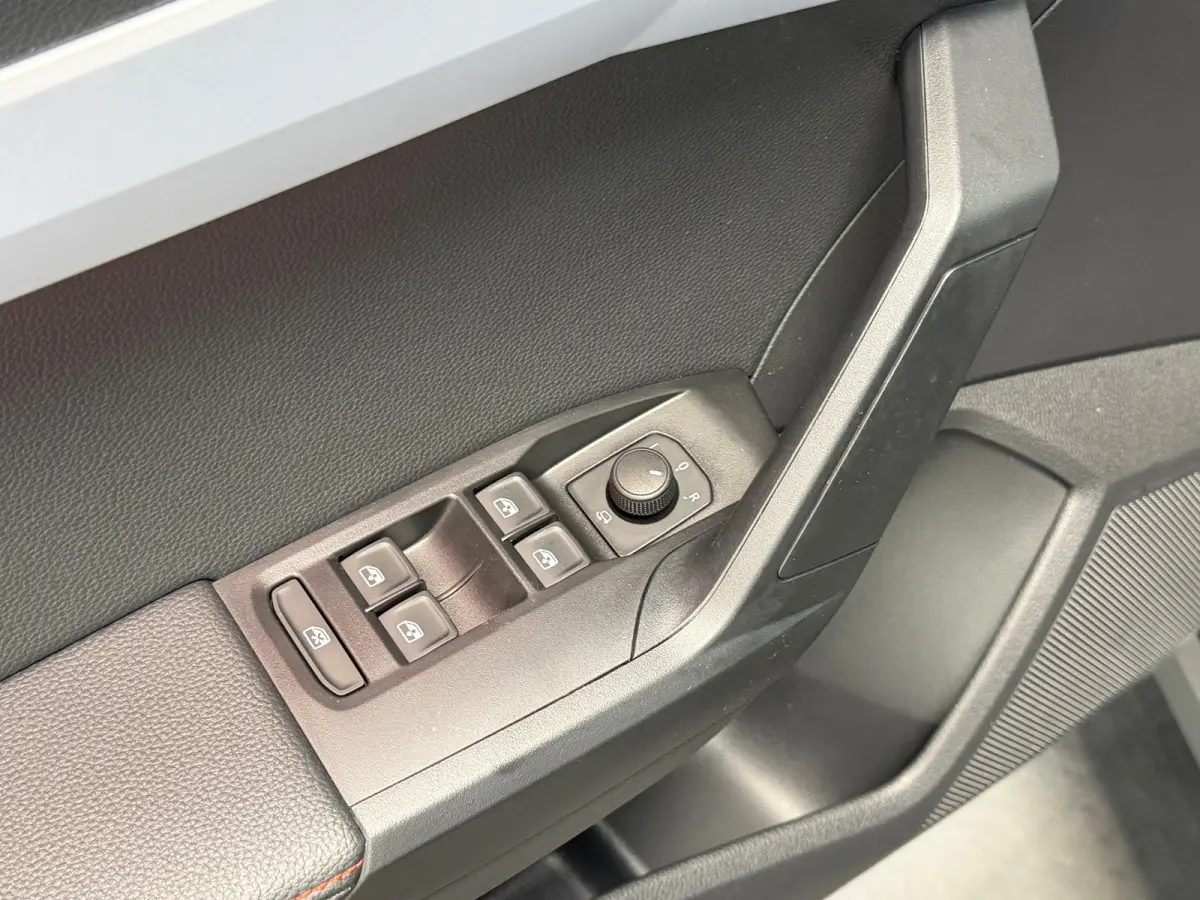 1.0 TSI FR | DSG | Leder / Alcantara | Camera | Climate | Stoelverwarming | Virtual