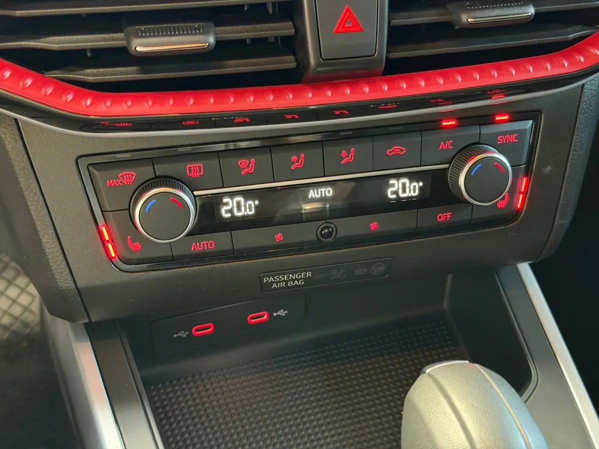 1.0 TSI FR | DSG | Leder / Alcantara | Camera | Climate | Stoelverwarming | Virtual