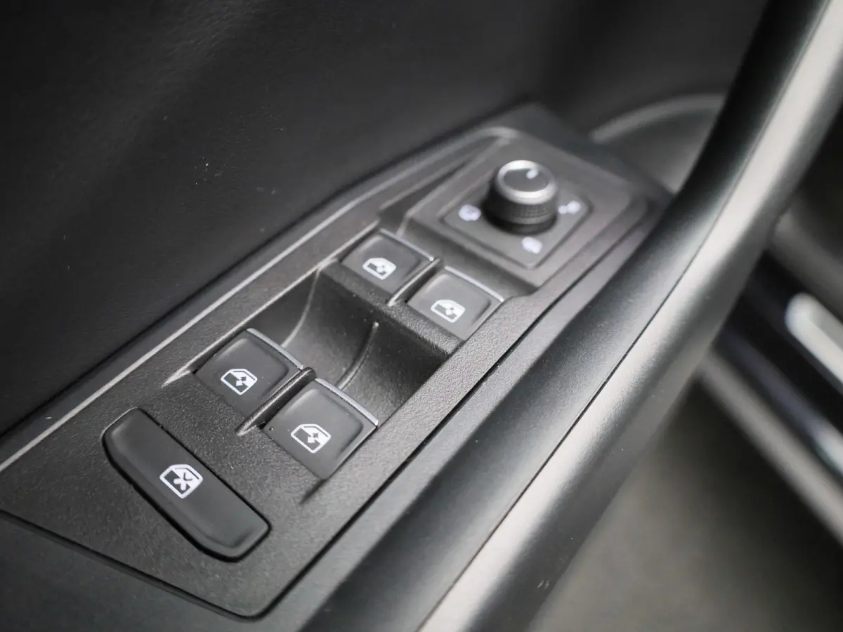 1.5 TSI R-Line 150 PK| | GERESERVEERD | Achterklep Elektrisch | Achteruitrijcamera | Stoelverwarming | 'Keyless Access | Dodehoek Detectie | Stuurwielverwarming