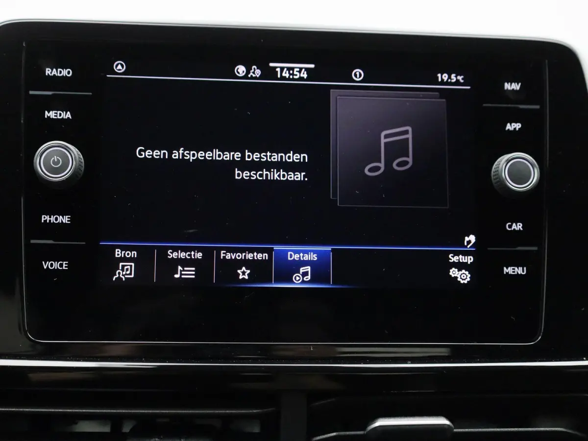 1.5 TSI R-Line 150 PK| | GERESERVEERD | Achterklep Elektrisch | Achteruitrijcamera | Stoelverwarming | 'Keyless Access | Dodehoek Detectie | Stuurwielverwarming