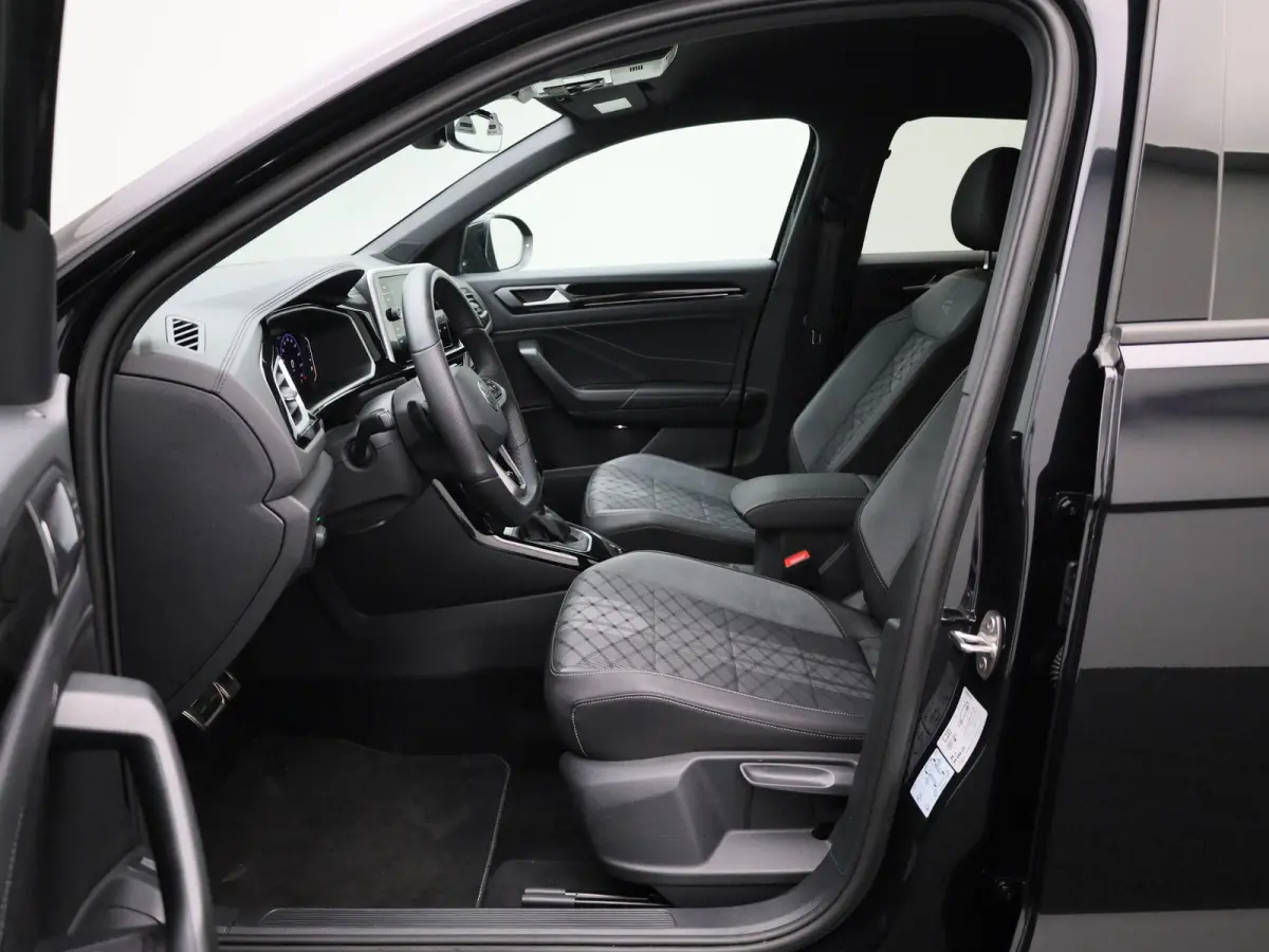 1.5 TSI R-Line 150 PK| | GERESERVEERD | Achterklep Elektrisch | Achteruitrijcamera | Stoelverwarming | 'Keyless Access | Dodehoek Detectie | Stuurwielverwarming