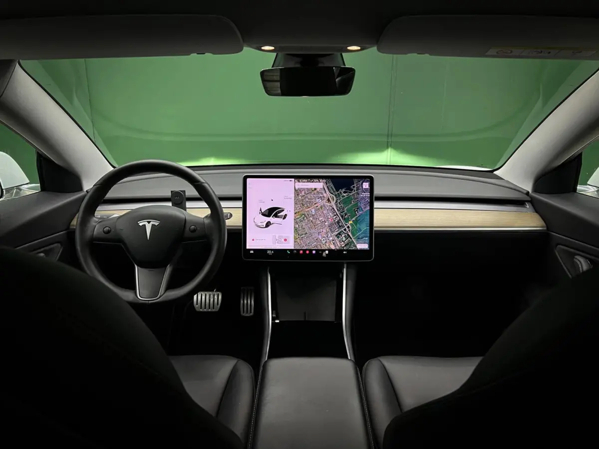 Performance AWD 75 kWh Trekhaak | Marge | NAP