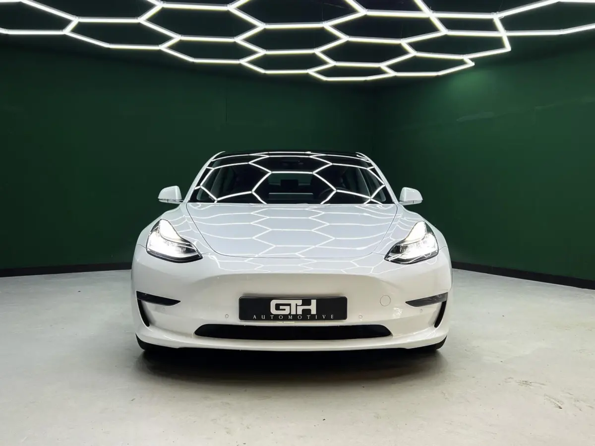 Performance AWD 75 kWh Trekhaak | Marge | NAP