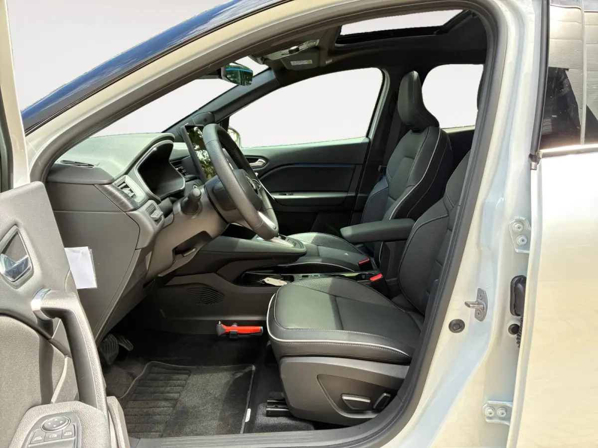 1.8 HEV AT Instyle Schuif kantel dak | Navigatie | LM Velgen | Leder | Stoelverwarming
