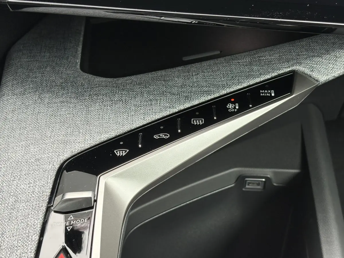 Allure Avantage 73 kWh 7p | Tot 8 jaar garantie | Camera | Apple Carplay/Android Auto | 19 inch velgen