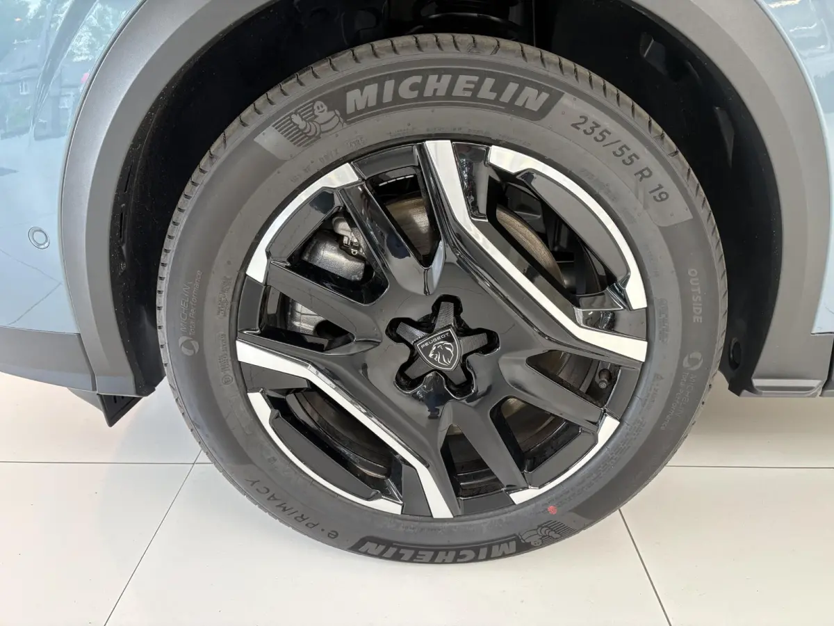Allure Avantage 73 kWh 7p | Tot 8 jaar garantie | Camera | Apple Carplay/Android Auto | 19 inch velgen