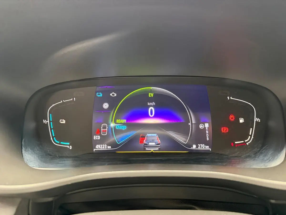 1.6 Hybrid 140 Extreme 7p. ZUINIG | RUIM | Stoelverwarming | Climate control | Carplay |
