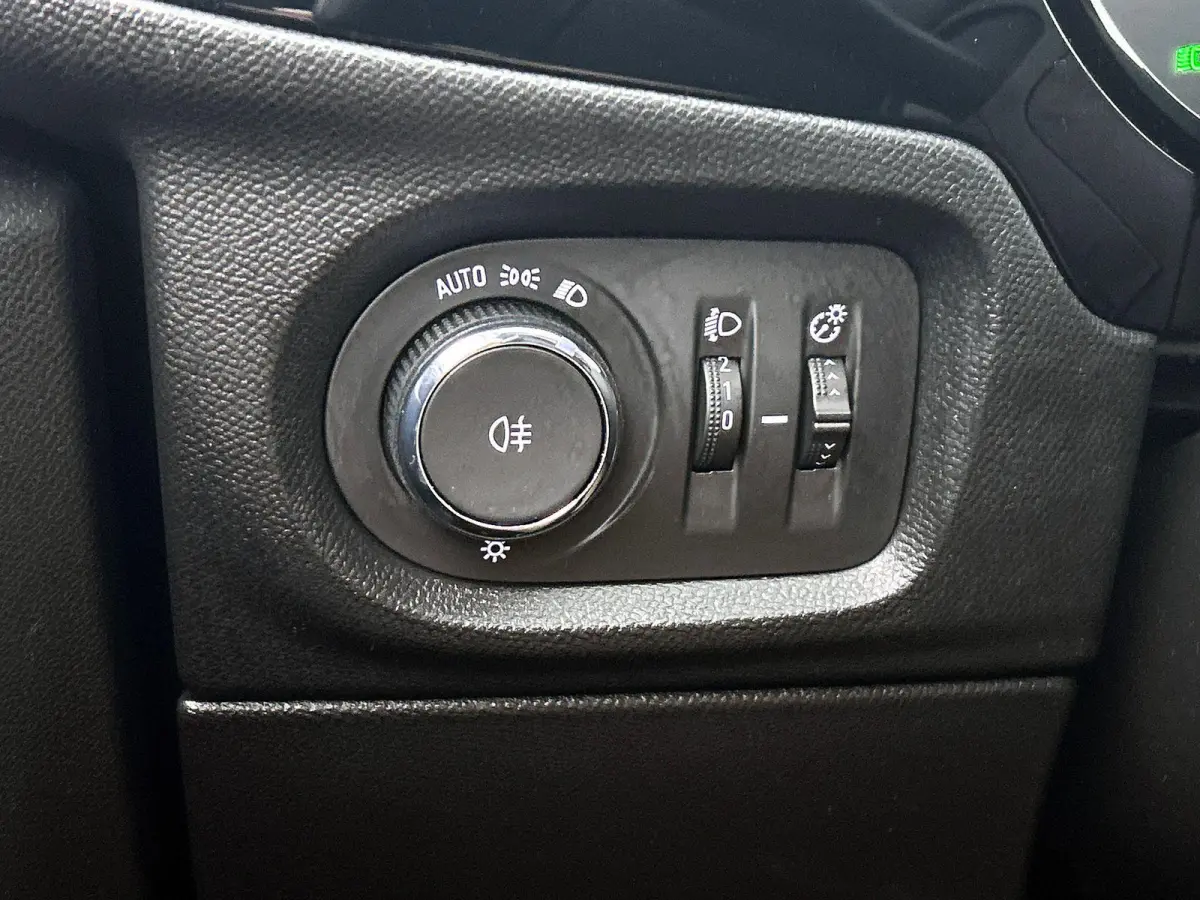 1.2 Edition 100PK CARPLAY-NAVI | TWO-TONE | CRUISE | DAB
