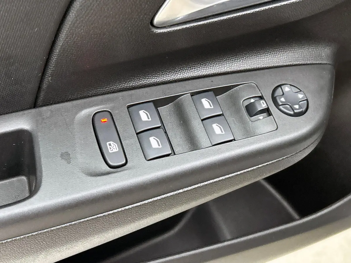1.2 Edition 100PK CARPLAY-NAVI | TWO-TONE | CRUISE | DAB