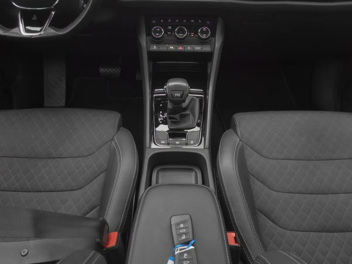 1.5 TSI Automaat Business Edition 7-Pers. | PANO | CAMERA | CANTON | STOELVERW.