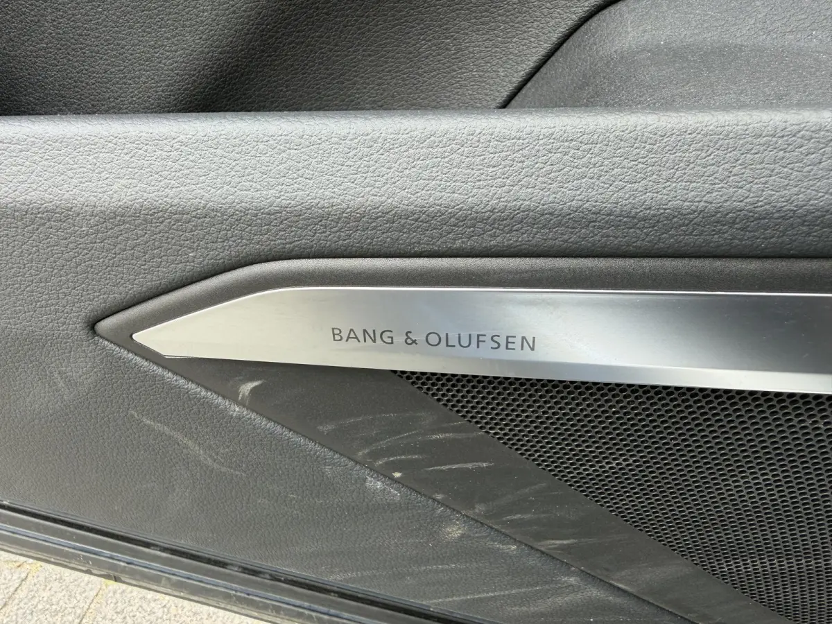 55 quattro S Edition Competition 115 kWh SOH 90% | Panoramadak | Luchtvering | Camera | Bang & Olufsen | Matrix LED |