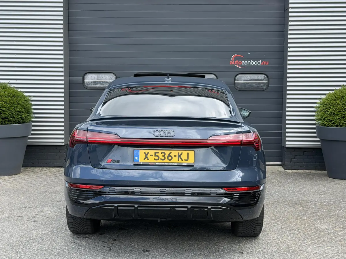 55 quattro S Edition Competition 115 kWh SOH 90% | Panoramadak | Luchtvering | Camera | Bang & Olufsen | Matrix LED |