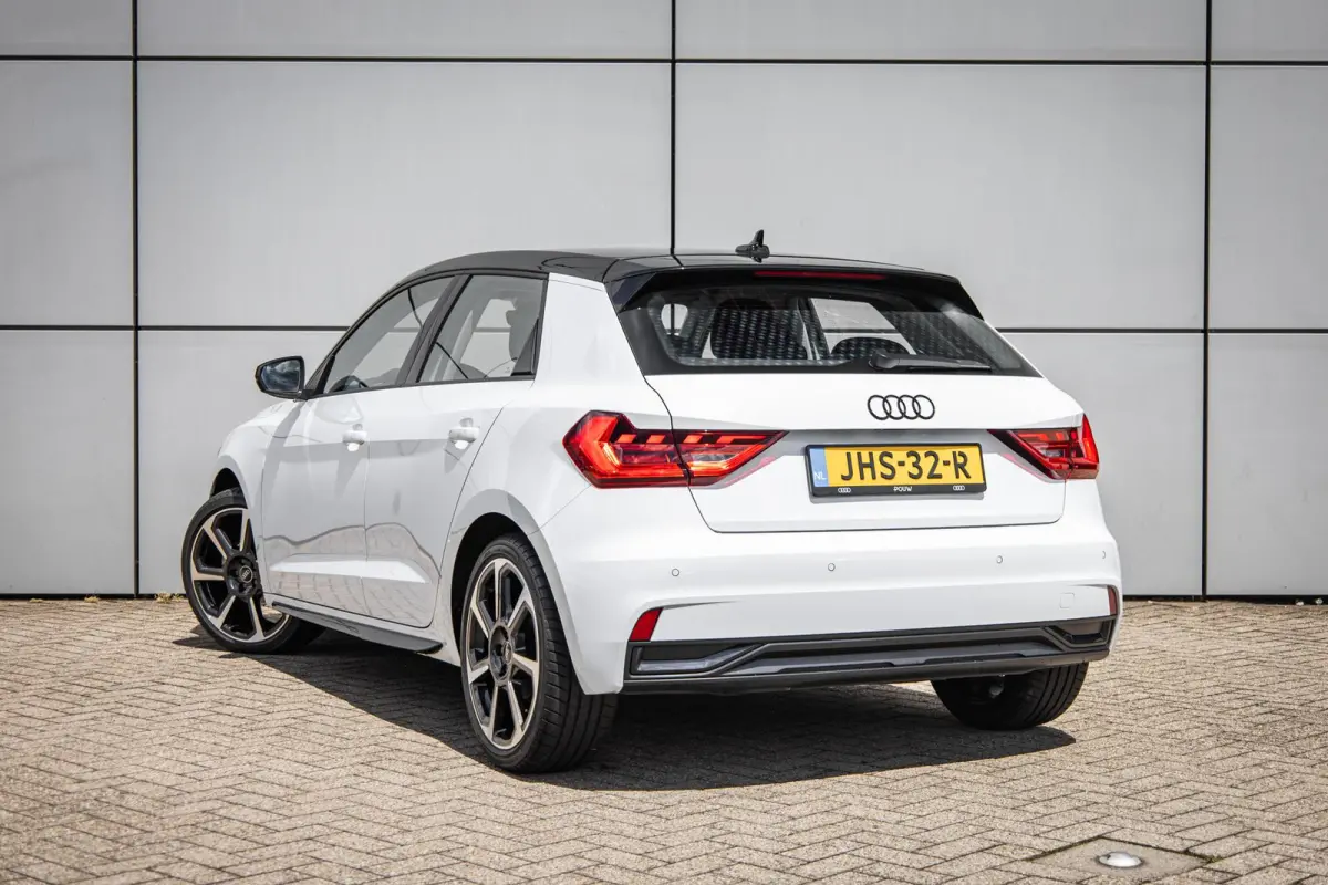 25 TFSI 95pk S-tronic Advanced edition | 18" LMV | Apple Carplay/ Android Auto | Parkeersensoren | Climate Control