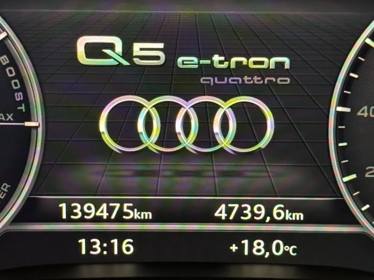 55 TFSI e Quattro S-Edition B&O Virtual Cockpit Camera