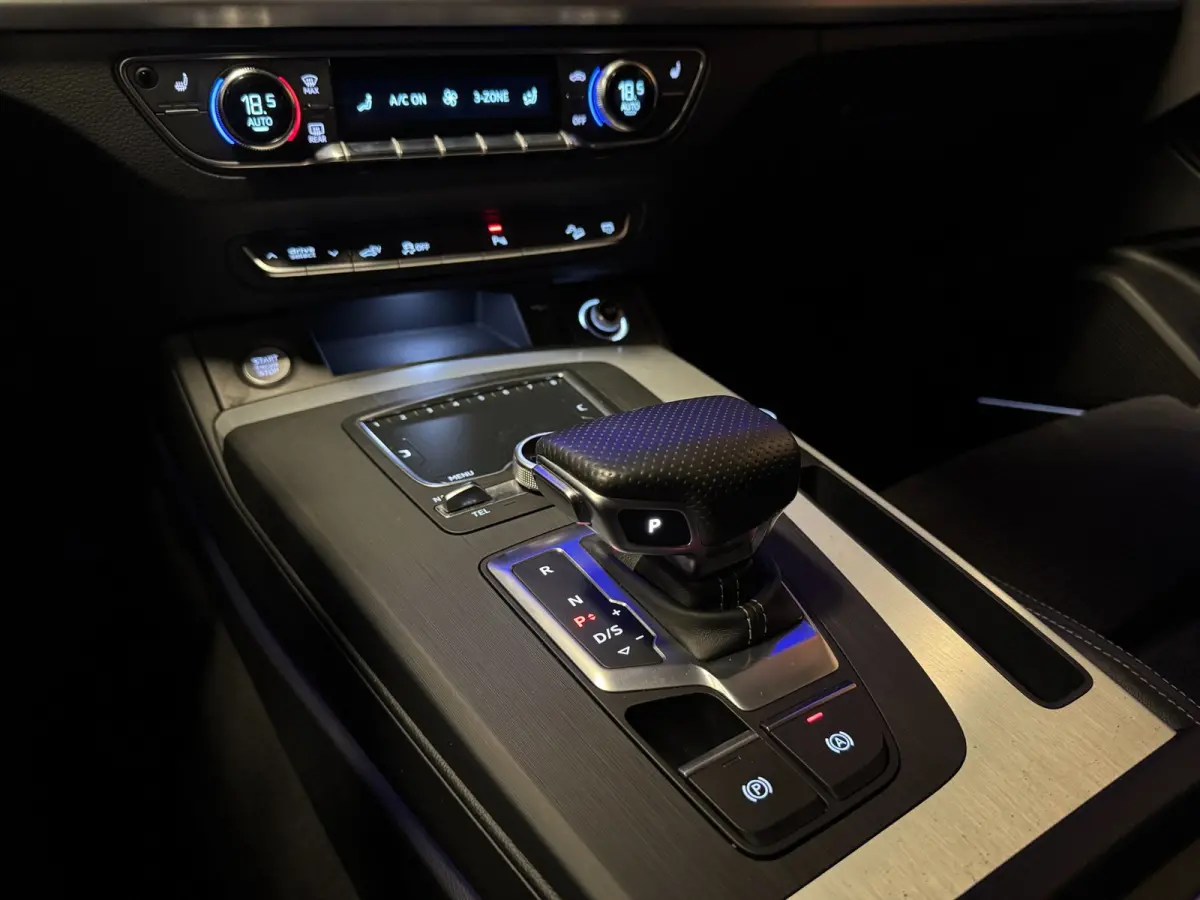 55 TFSI e Quattro S-Edition B&O Virtual Cockpit Camera