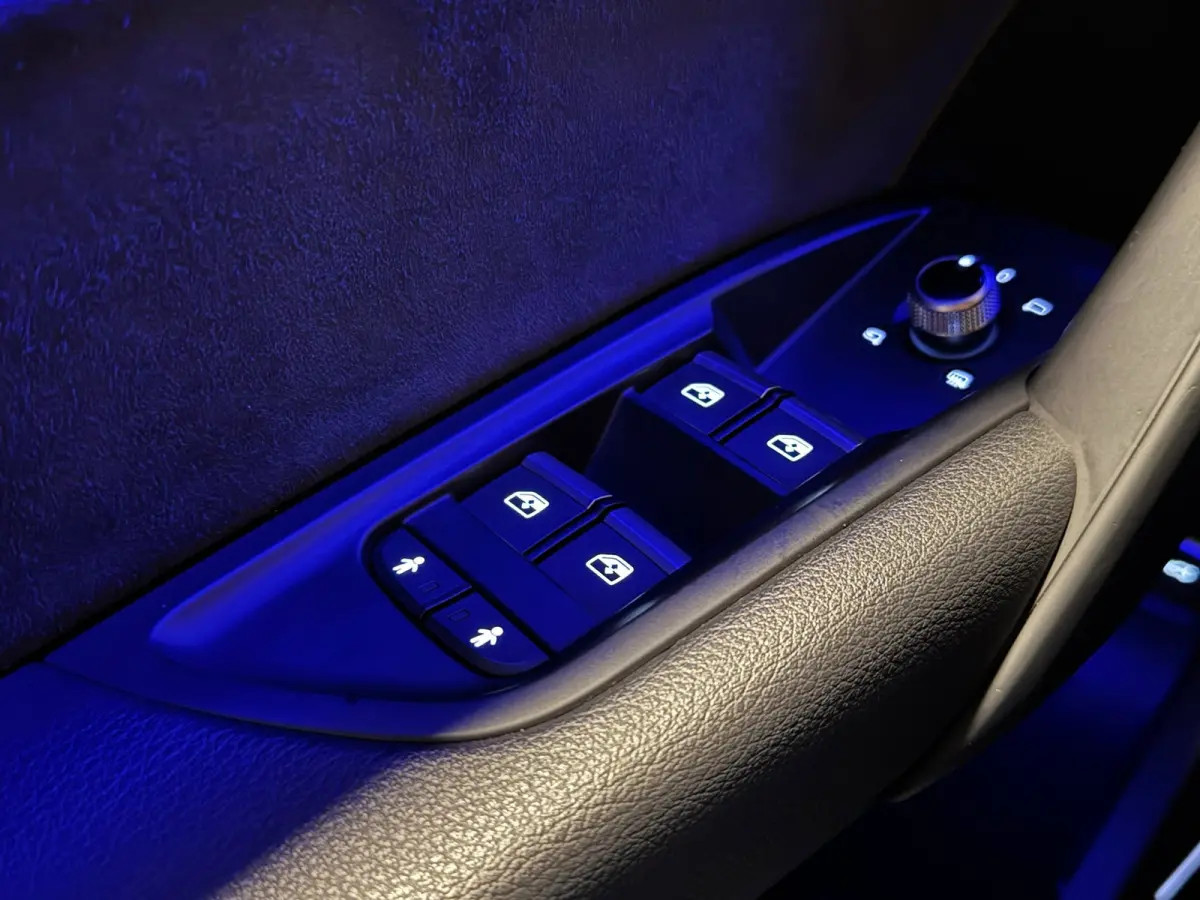 55 TFSI e Quattro S-Edition B&O Virtual Cockpit Camera