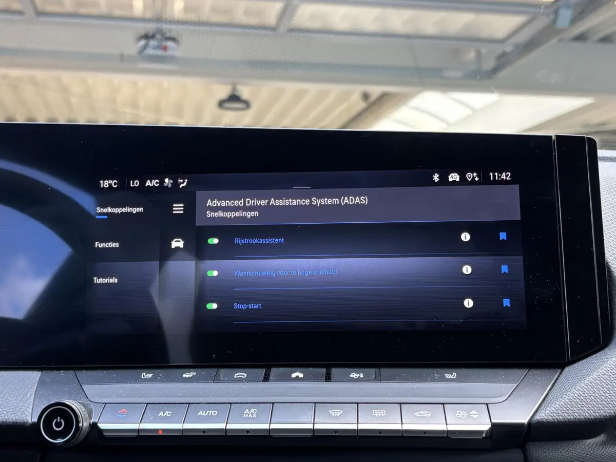 1.2 Turbo Hybrid Business Edition Tot 8 jaar garantie | Apple Carplay/Android Auto