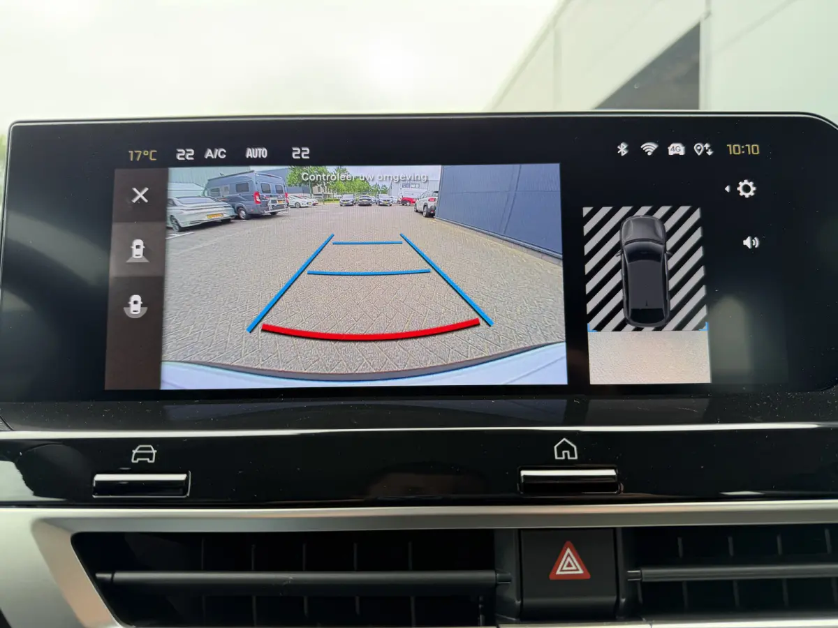 145pk Hybride Plus (Camera - LED - Navigatie - Automatische Airco - Parkeersensoren - Apple Carplay)
