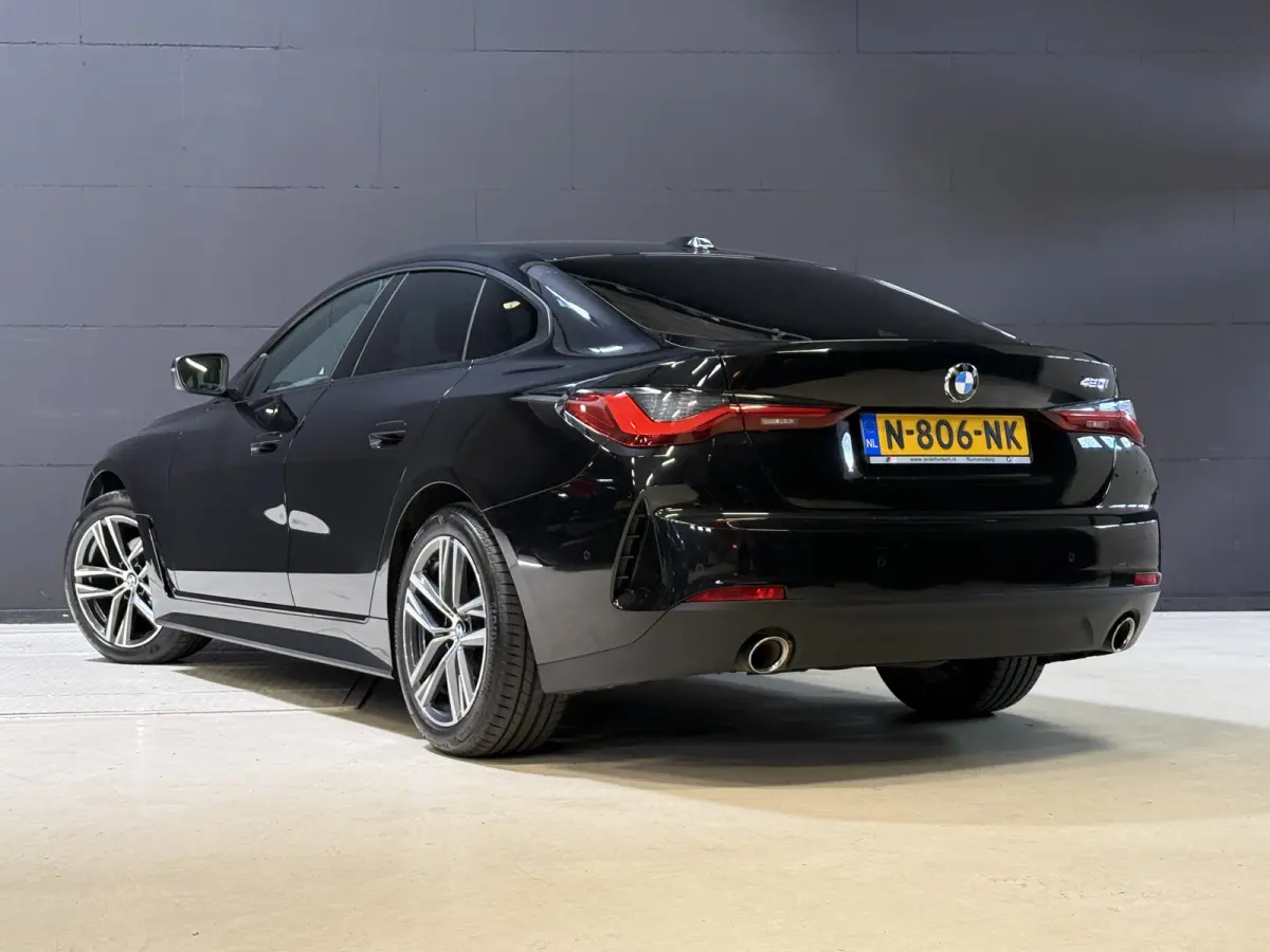 420i 184PK | Model 2022 | Schuifdak | LED | Apple Carplay | Camera