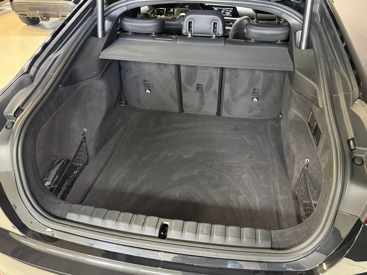 420i 184PK | Model 2022 | Schuifdak | LED | Apple Carplay | Camera