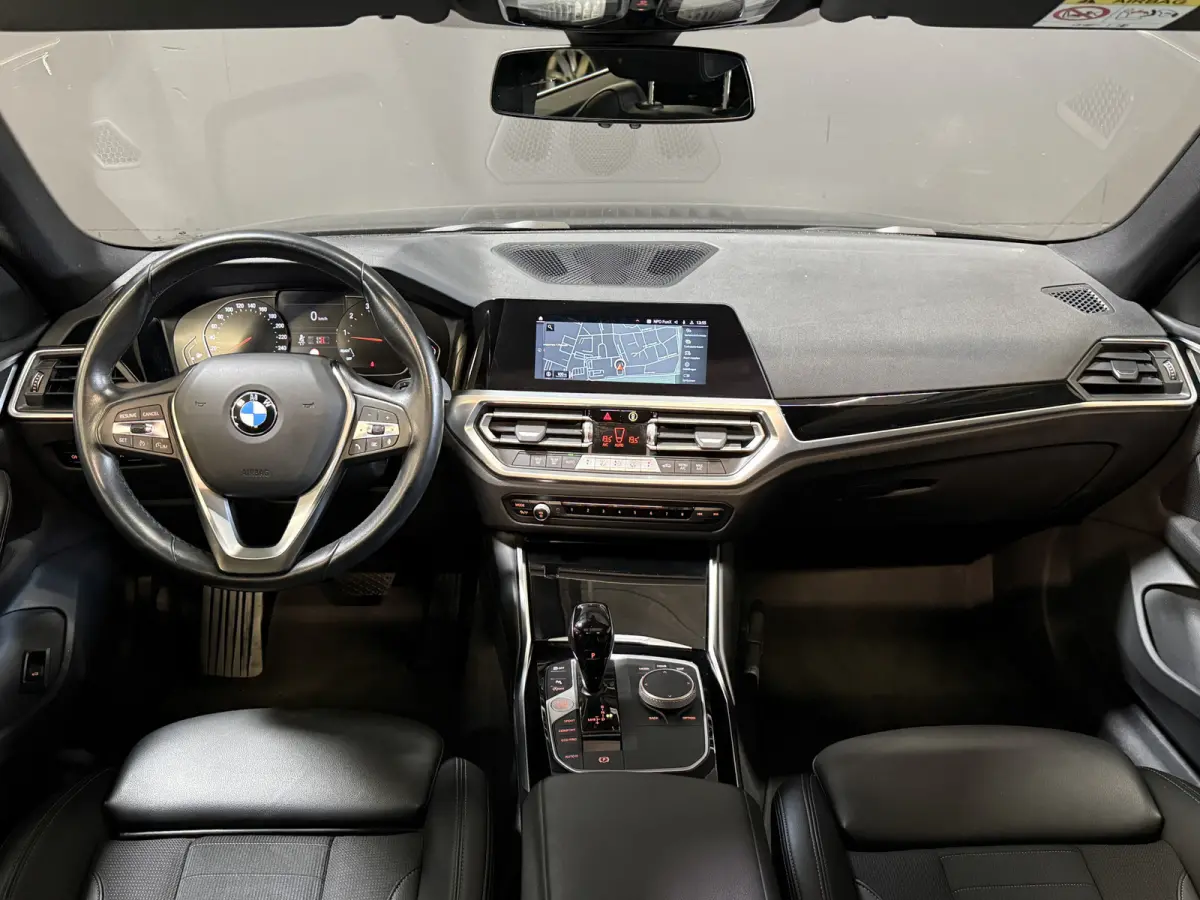420i 184PK | Model 2022 | Schuifdak | LED | Apple Carplay | Camera
