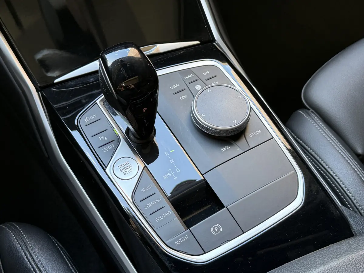 420i 184PK | Model 2022 | Schuifdak | LED | Apple Carplay | Camera